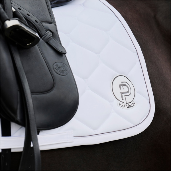 Eskadron Softshell Emblem Saddle Cloth 215340 526 - White